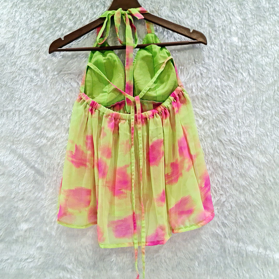 Stand Out in Style: The Abstract Print Halter Neck Top That Makes a Statement
