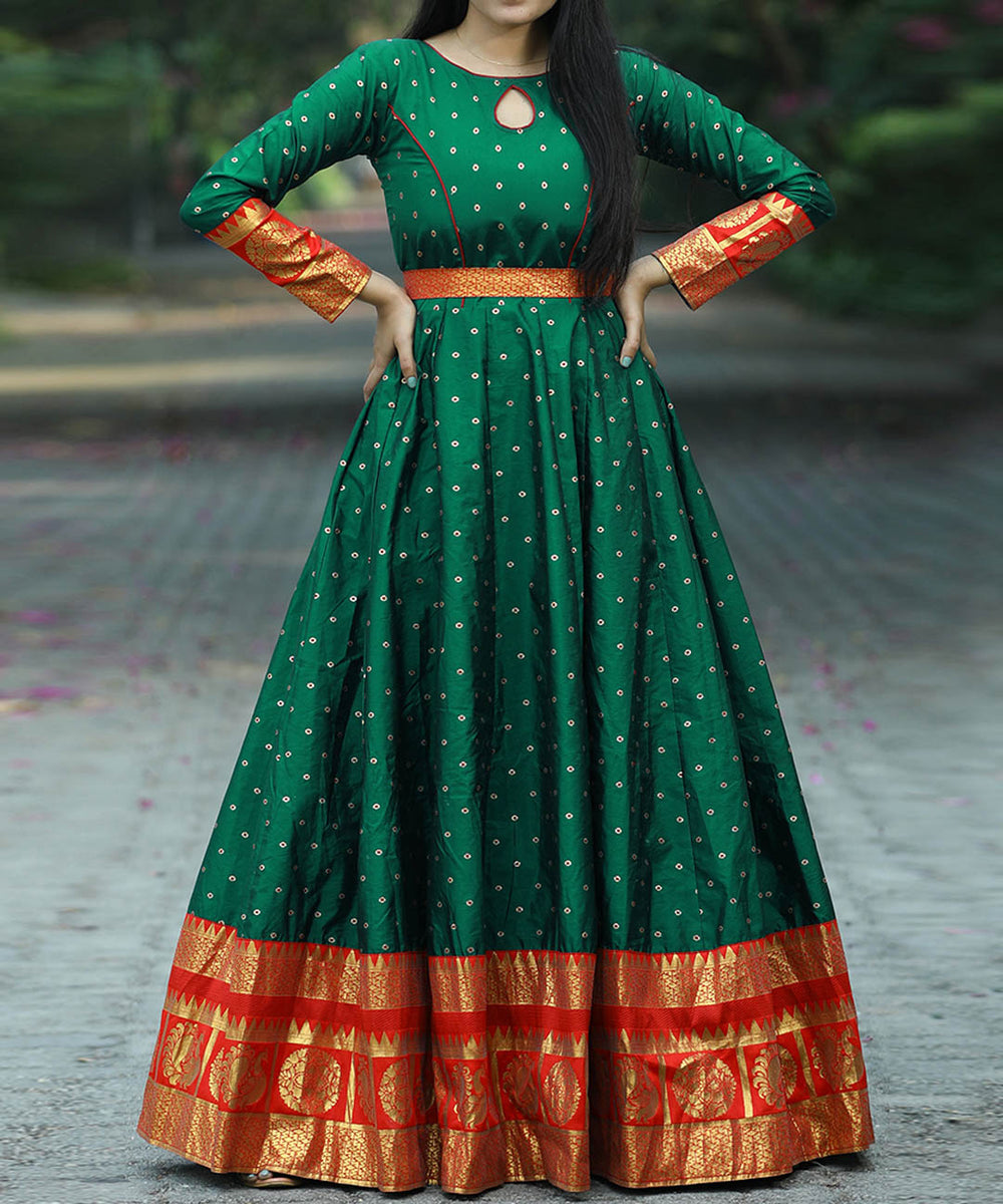 Desilook Lifestyle Ethnic Rama Fashion Raazi Aroos Bridal Gown Anarkali  Wedding, Size: Free at Rs 3284 in Surat